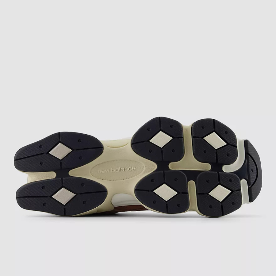 9060 Sparrow Flat Taupe "U9060EEH"