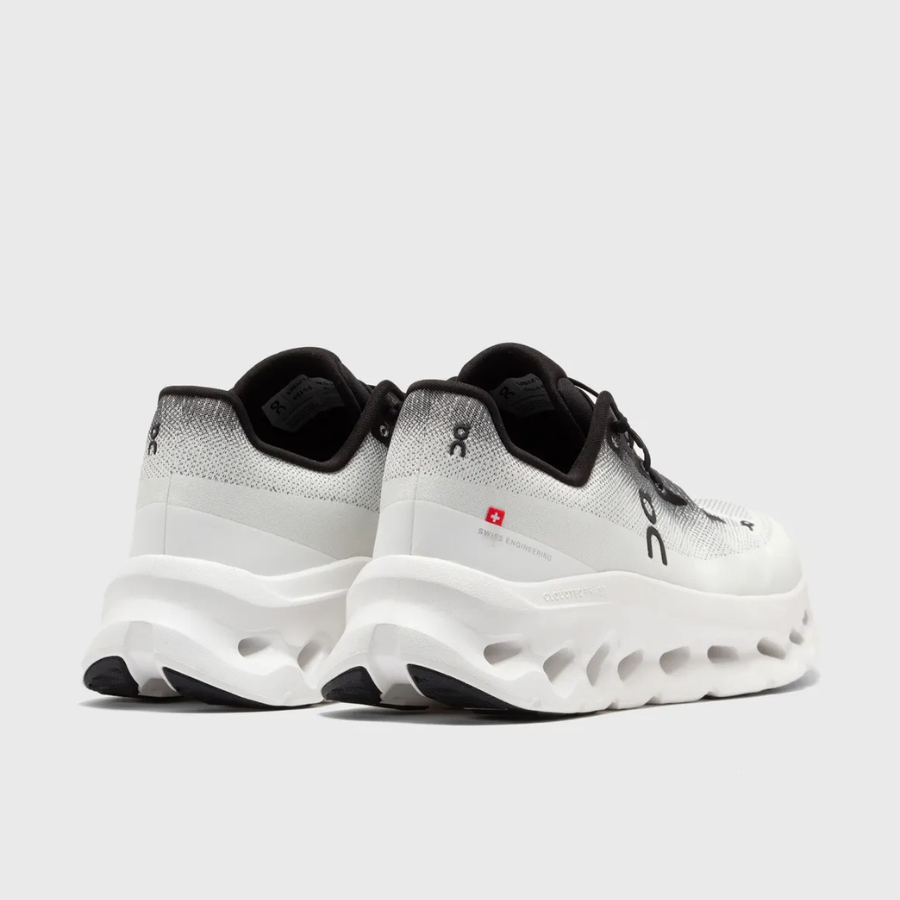 Cloudtilt | Black / Ivory