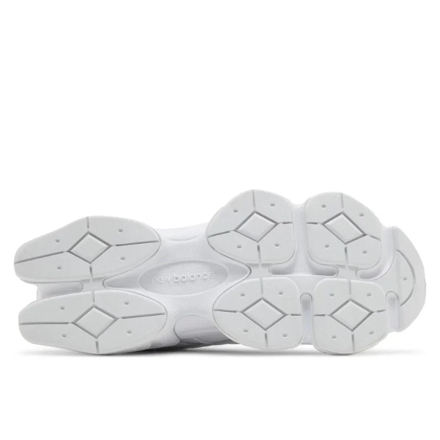 9060 Triple White "U9060NRJ"