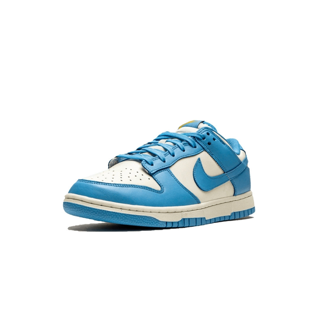 Dunk Low Coast